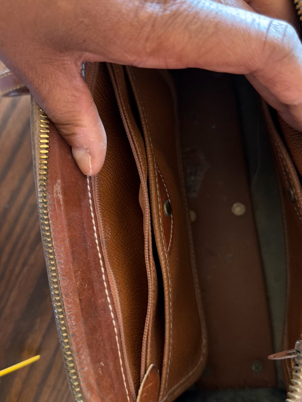 Leather Shoulder Bag in Beige and Brown - Picture 2 of 2